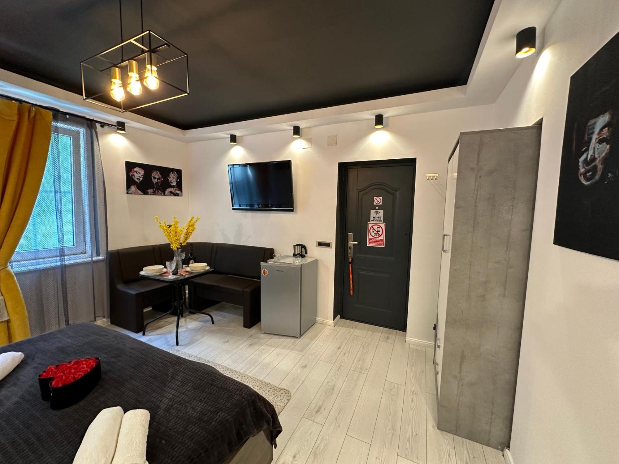 The Fame - Modern Studio In Top Location & Parking ไกรโอวา ภายนอก รูปภาพ
